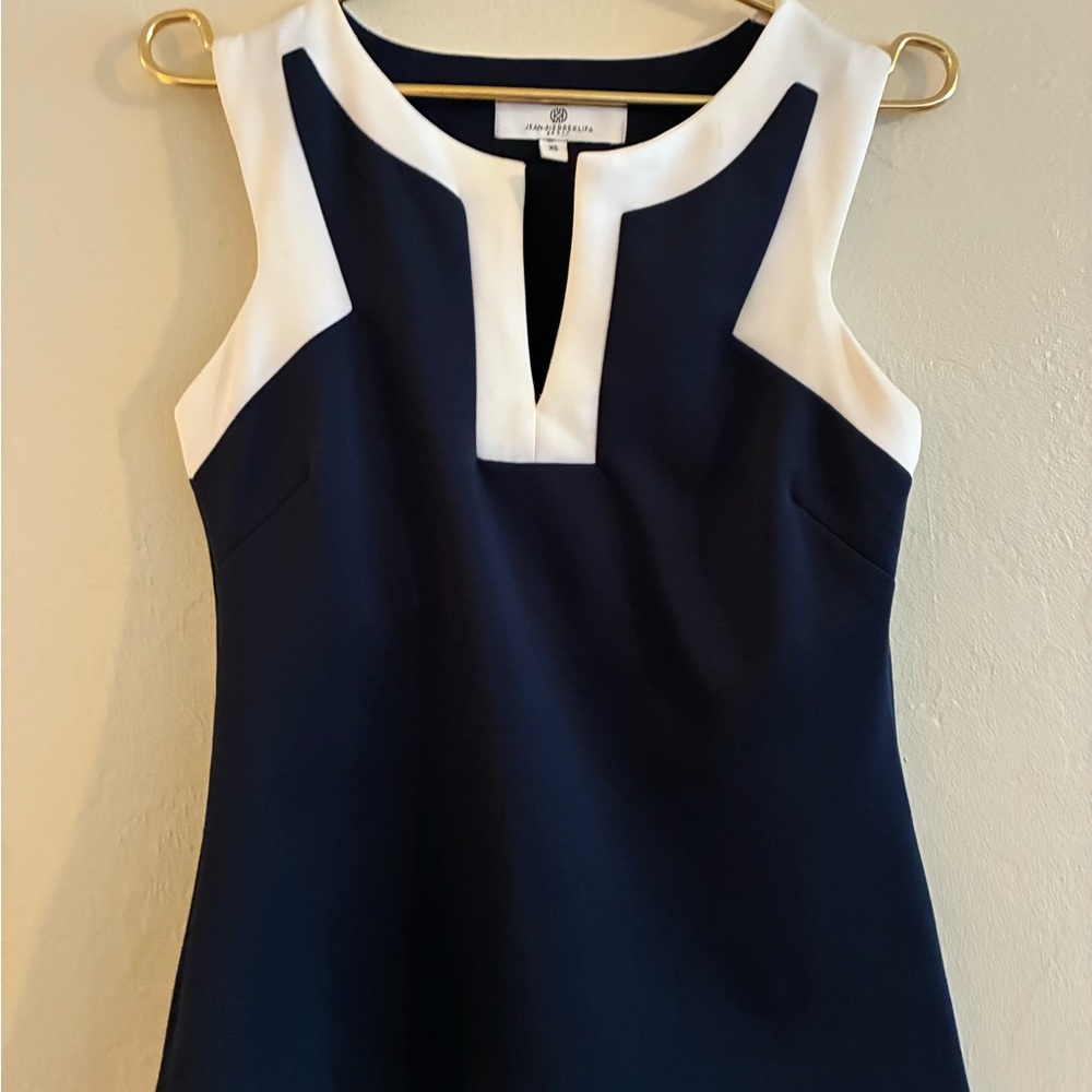 Jean -Pierreklifa Elegant Navy and White Sleeveless Top - Picture 3 of 5